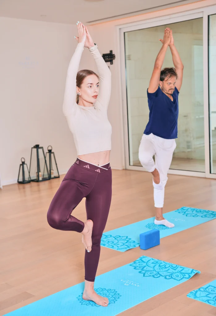 Pain holds emotional and mental weight too.
Stiffness and aches aren’t just physical — they often reflect unspoken tension or beliefs about aging and limitation.
At Anayata: We detox the body, ease emotional strain, and shift the mindset to support freedom of movement and vitality.